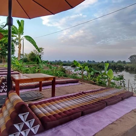 Chanhthida Guesthouse And The River Front Restaurant Ban Khon 外观 照片