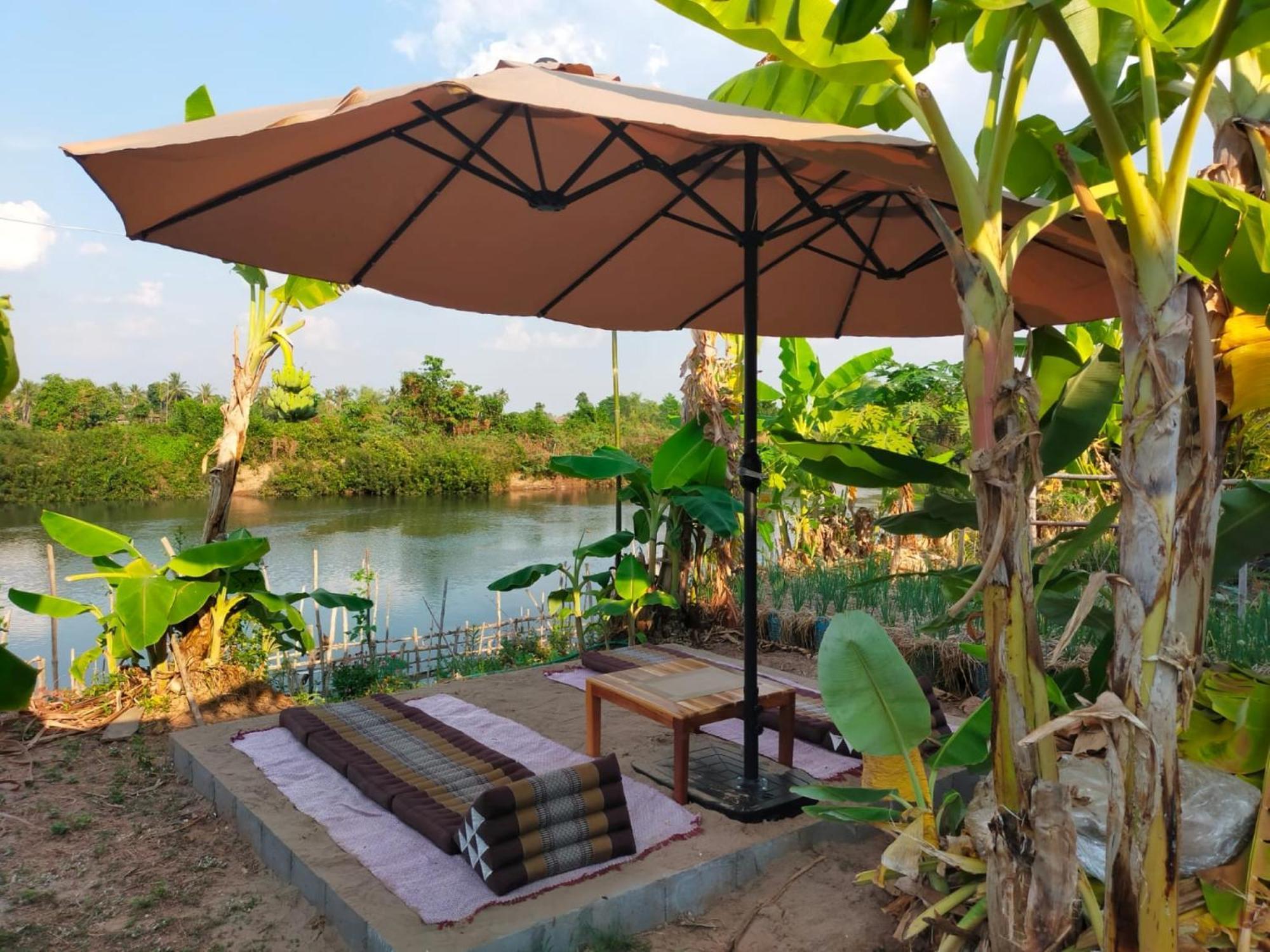Chanhthida Guesthouse And The River Front Restaurant Ban Khon 外观 照片